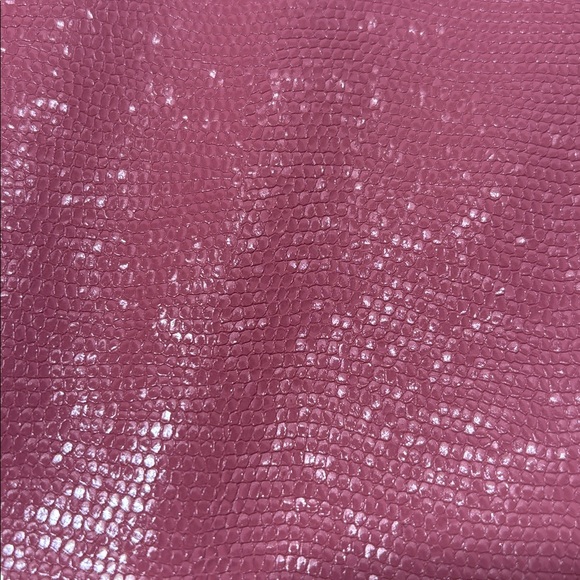 Pink Heart-Shaped Kidcore Crossbody Bag - Picture 4 of 6